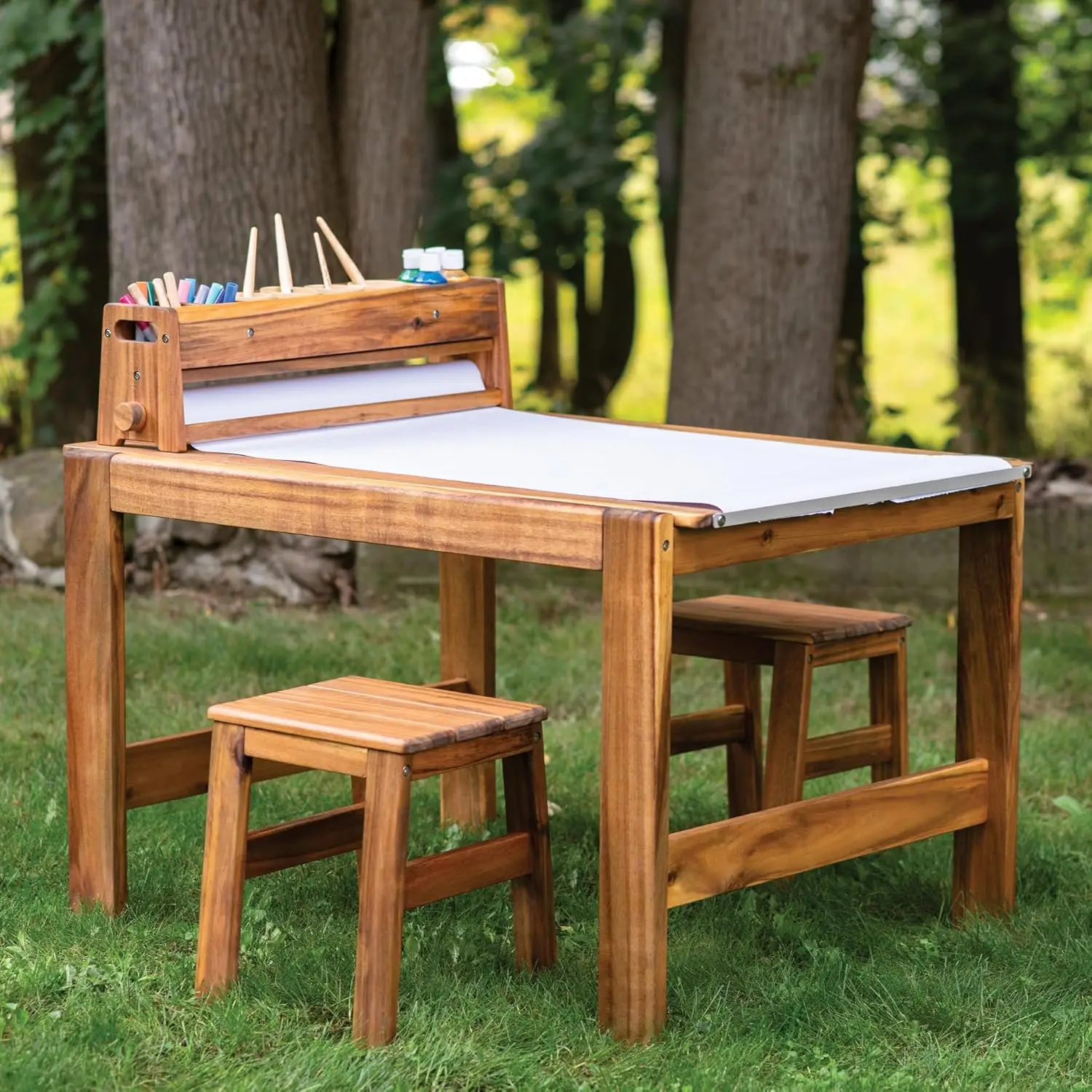 Kids Outdoor Table And Chair Set - ชุดโต๊ะและเก้าอี้สำหรับงานศิลปะกลางแจ้ง Acadia: โต๊ะงานศิลปะและงานฝีมือสำหรับเด็ก ทำจากไม้กระถินเทศ พร้อมเก้าอี้ 2