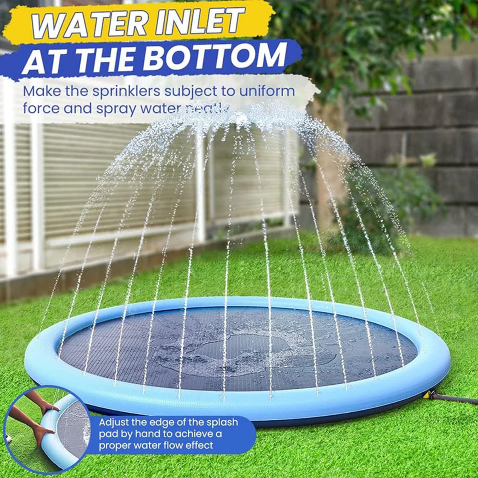 Kids Outdoor Water Sprinkler - แผ่นรองเล่นน้ำสำหรับเด็กกลางแจ้ง ขนาด 150 ซม. ลายตัวอักษร ใช้ได้ทั้งสนามหญ้า